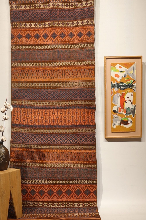 Kilim semi antiguo Aimaq Baluch, Afganistán. 268x88 cms