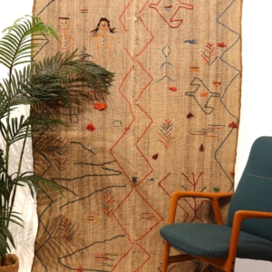 Semi-antique Qashqai kilim from Iran. 217x124 cms