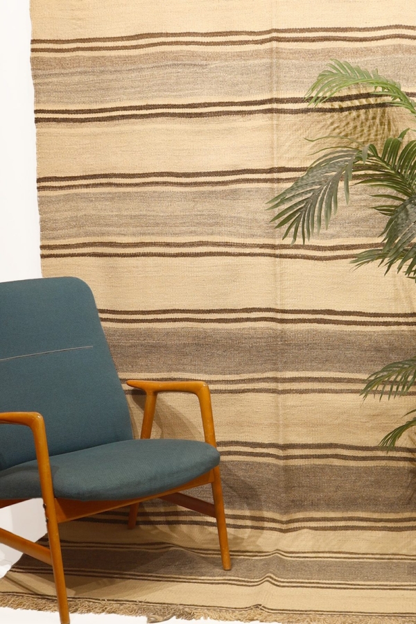Vintage Qashqai kilim. 251x157 cms