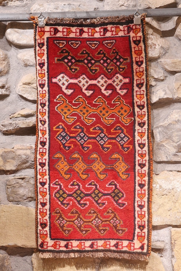 Vintage Qashqai rug from Iran. 95x46 cms - Image 2