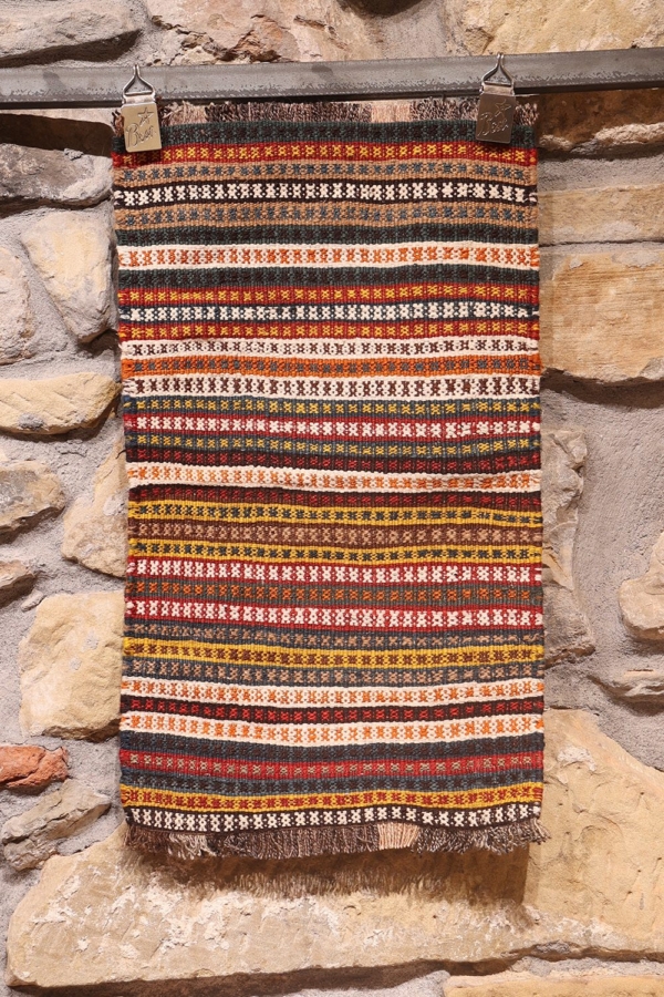 Semi-antique Bakhtiari kilim from Iran. 63x38 cms - Image 2