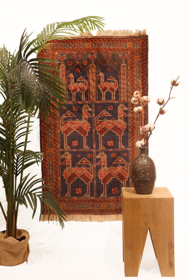 Vintage Baluch rug from Afghanistan. 127x78 cms