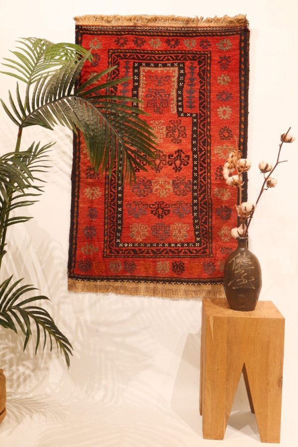 Alfombra de oración vintage, Afganistán. 113x76 cms