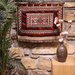 Kilim semi antiguo Bakhtiari, Irán. 70x54 cms