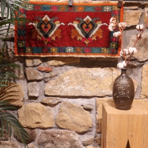 Vintage Qashqai kilim from Iran. 78x36 cms