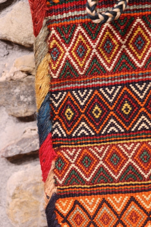 Vintage Qashqai saddlebag or khorjin from Iran. 123x62 cms - Image 4