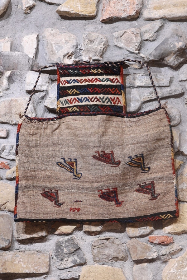 Antique Qashqai saltbag or namakdan from Iran. 72x72 cms - Image 3