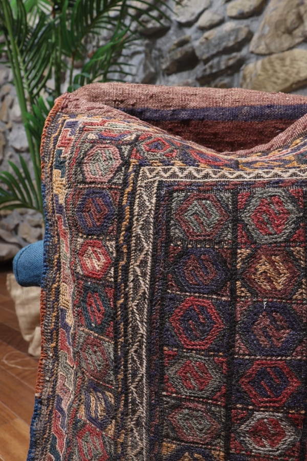 Semi-antique Baluch saddlebag or khorjin from Iran. 103x45 cms - Image 5