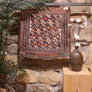 Semi-antique Qashqai kilim from Iran. 57x60 cms
