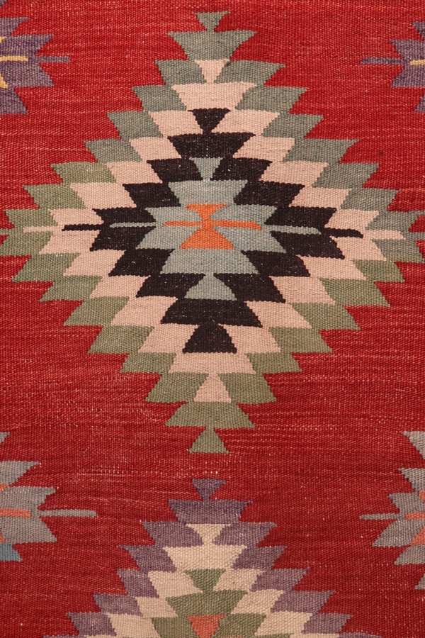 Vintage Koprubasi kilim from Turkey. 270x200 cms - Image 3