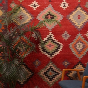 Kilim vintage de Koprubasi, Turquía. 270x200 cms