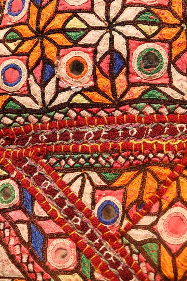 Vintage textile from India. 60x60 cms - Image 5