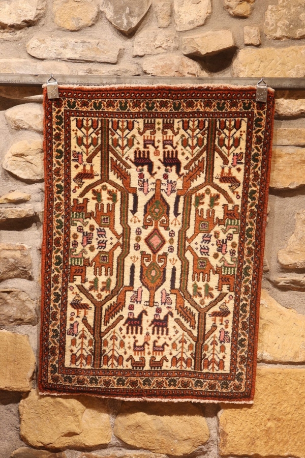 Semi-antique afshar rug from Iran. 91x64 cms - Image 2