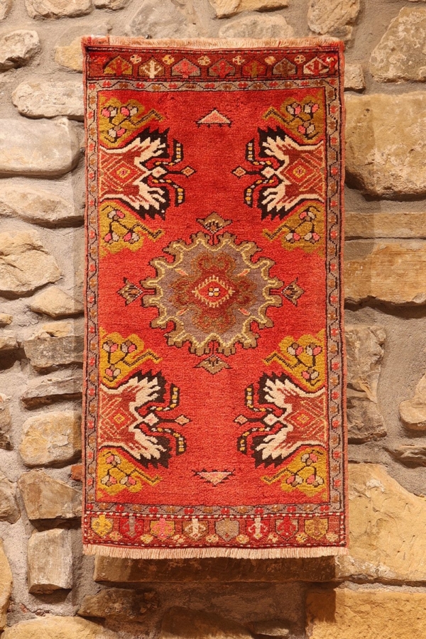 Semi-antique yastik rug from Turkey. 91x48 cms - Image 2