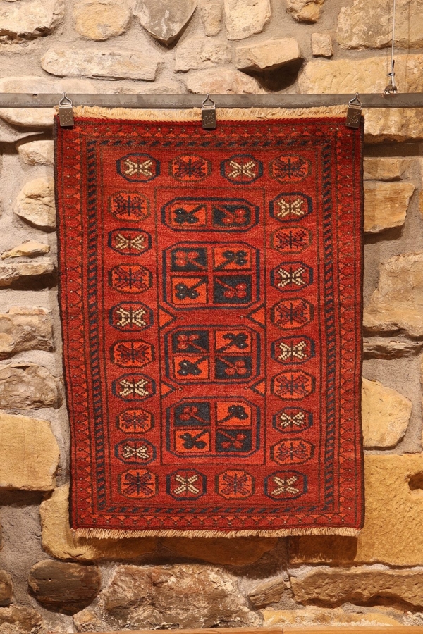 Antique Ersari rug from Afghanistan. 97x60 cms - Image 2