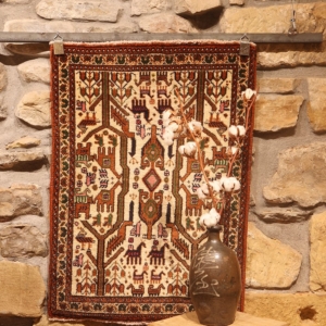 Alfombra semi antigua Afshar, Irán. 91x64 cms