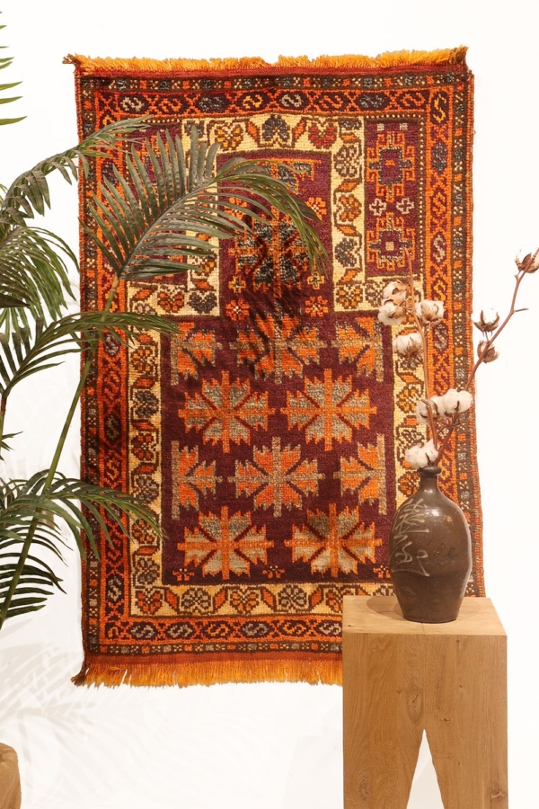 Semi-antique Baluch rug from Afghanistan. 128x85 cms