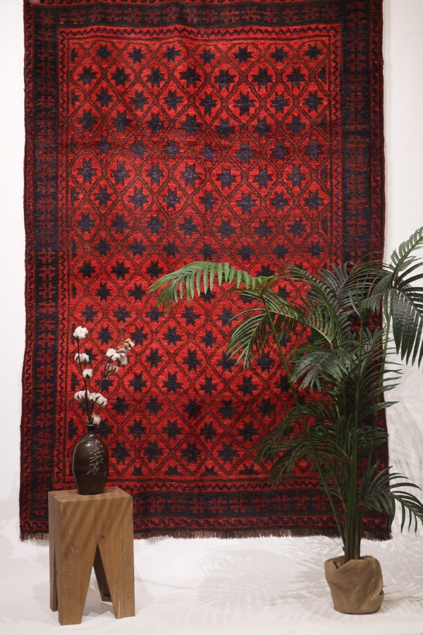 Alfombra tribal semi antigua Baluch, Afganistán. 243x168 cms