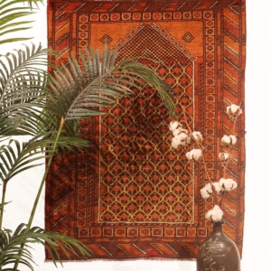 Alfombra semi antigua Turkomana, Afganistán. 105x83 cms