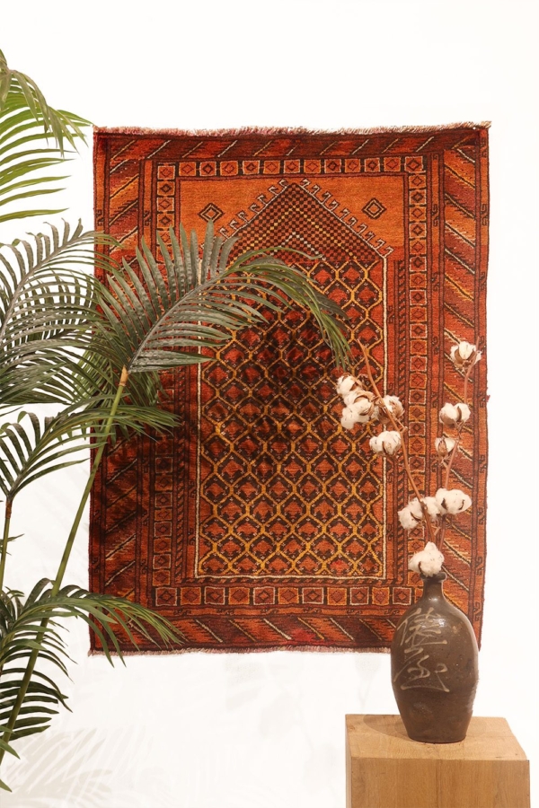 Semi-antique Turkman rug from Afghanistan. 105x83 cms
