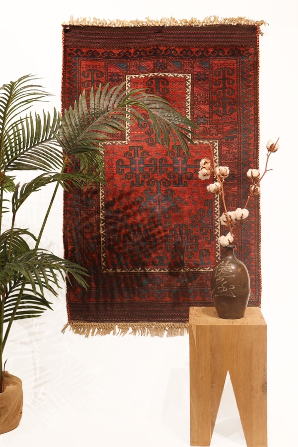 Antique Baluch rug from Afghanistan. 135x90 cms