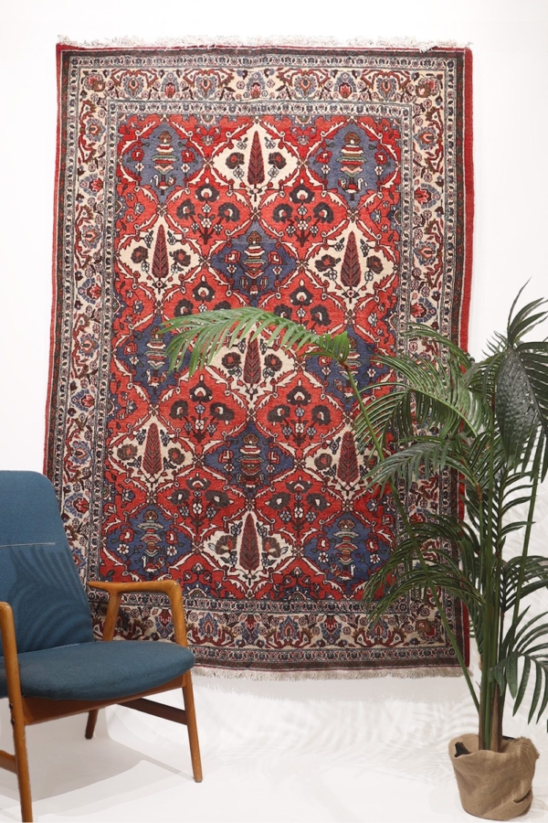 Alfombra semi antigua Bakhtiari, Irán. 203x138 cms