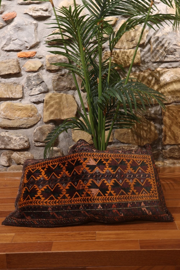 Antique Baluch pillow or balisht from Afghanistan. 90x47 cms