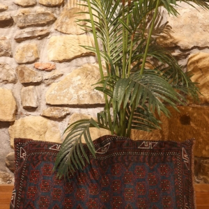 Almohadón o balisht antiguo Baluch, Afganistán. 88x51 cms
