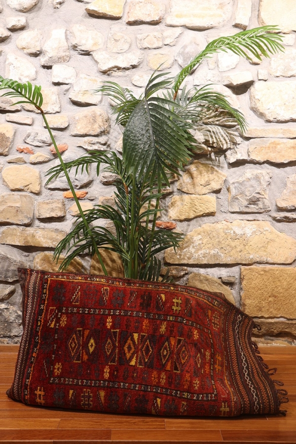 Almohadón o balisht semi antiguo Baluch, Afganistán. 112x65 cms