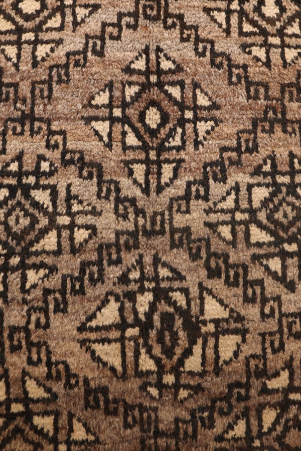 Semi-antique Baluch rug from Afghanistan Kohistan region. 240x152 cms - Image 4