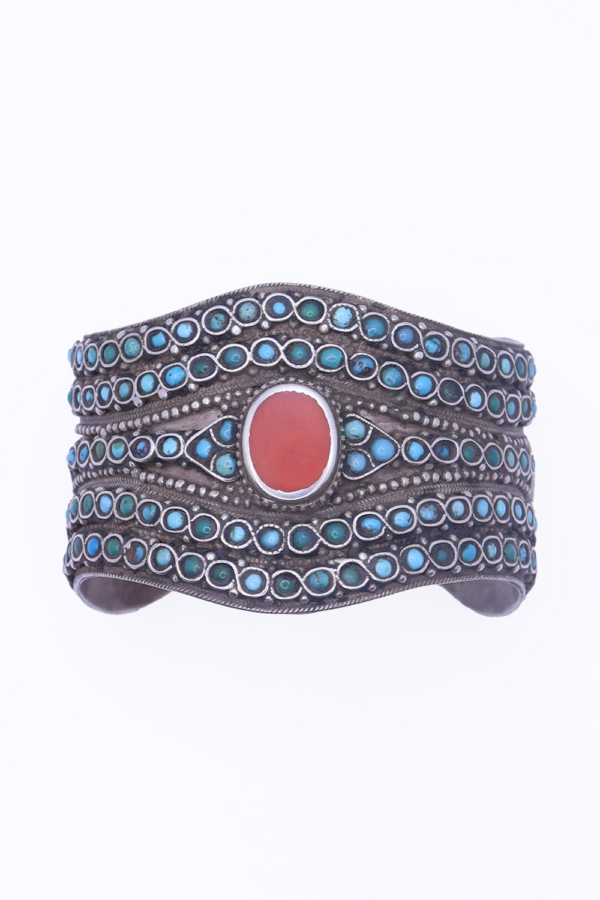 Antique Turkman bracelet, Turkmenistan or Afghanistan. 7.7x6.6x5 cms