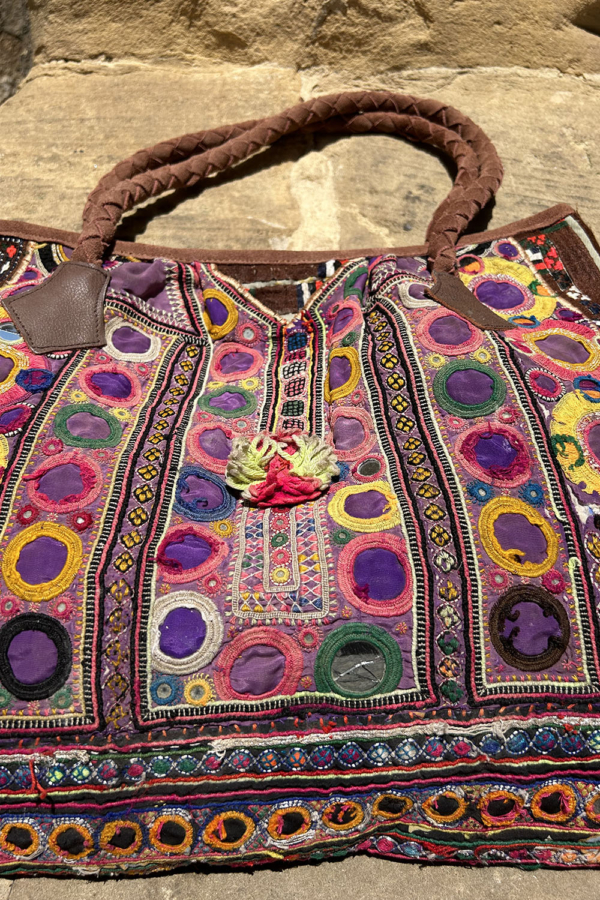 Bolsos bordados vintage de Gujarat, India. - Imagen 8