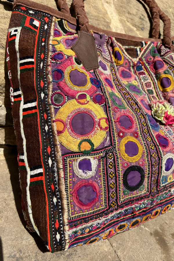 Bolsos bordados vintage de Gujarat, India. - Imagen 9