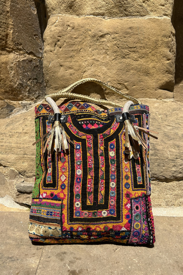 Vintage embroidered Gujarati bag from India - Image 3