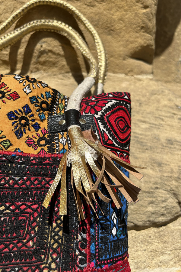Vintage embroidered Gujarati bag from India - Image 6