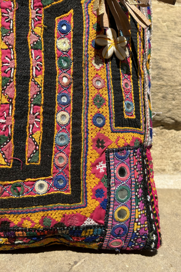 Vintage embroidered Gujarati bag from India - Image 7