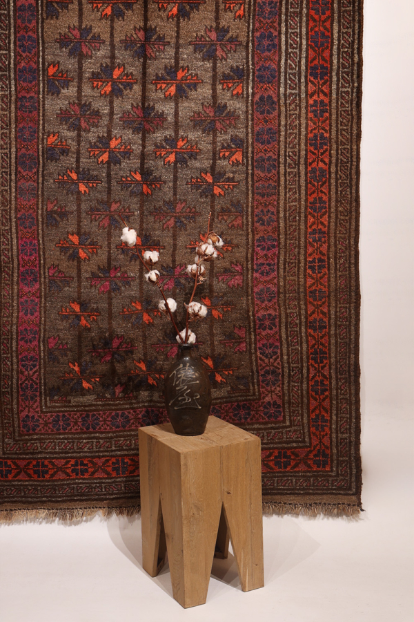 Alfombra semi antigua Baluch, Afganistán. 255x142 cms