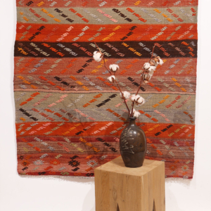 Kilim semi antiguo de Mugla, Turquía. 117x107cms