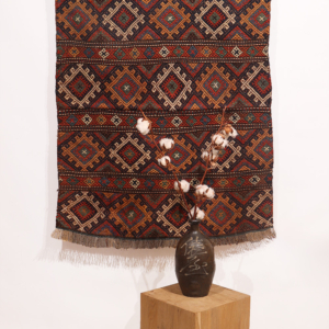 Antique Kurdish kilim from Iran. 98x82 cms
