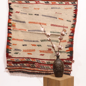 Semi-antique Lori kilim from Iran. 122x99 cms