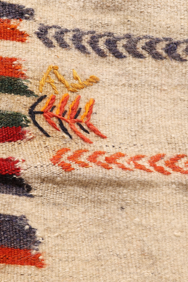 Sofreh o Kilim semi antiguo Luri, Iran. 122x99 cms - Imagen 4