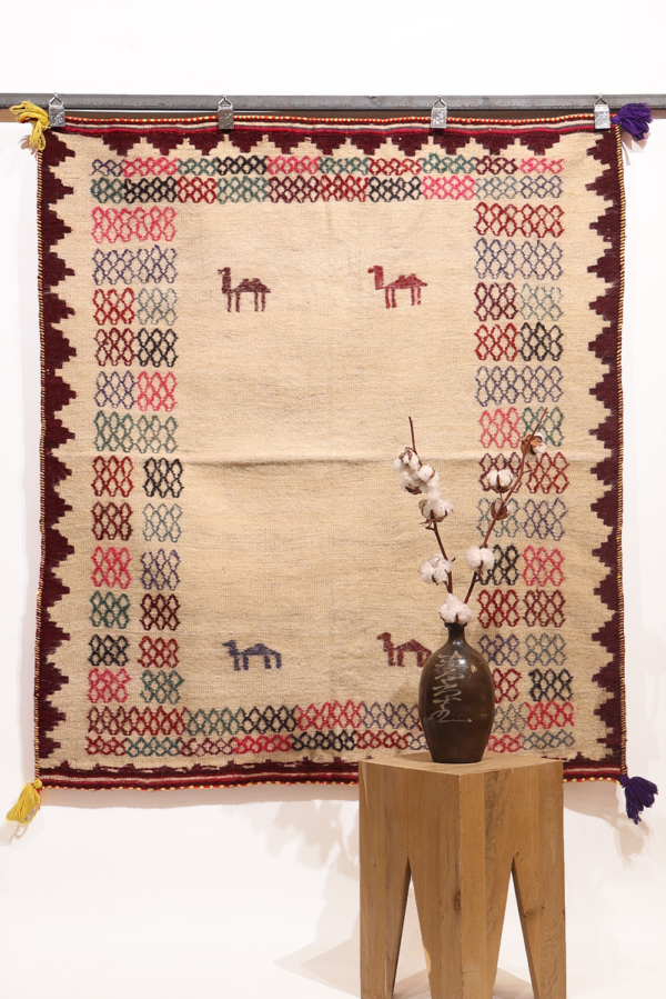 Kilim vintage Qashqai, Irán. 141x123 cms