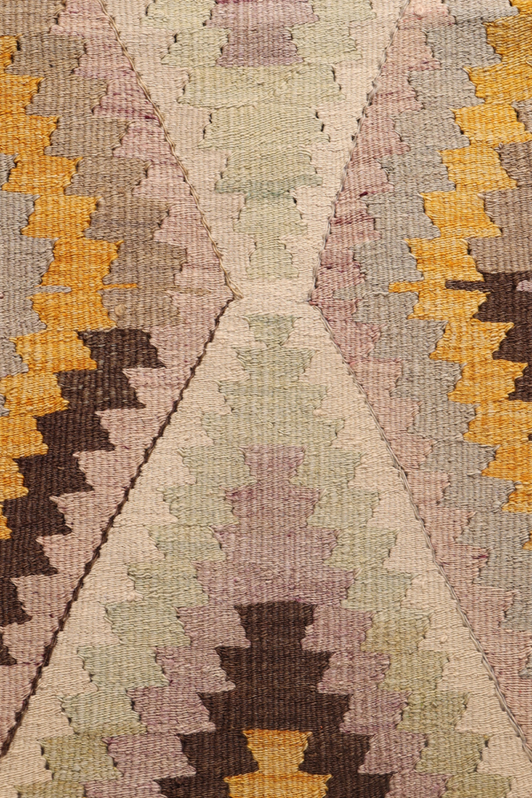Kilim semi antiguo de Sutlegen, Turquía. 125x98 cms - Imagen 3