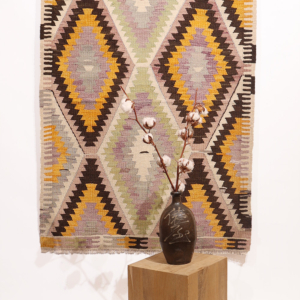 Semi-antique Kilim from Sutlegen in Turkey. 131x99 cms