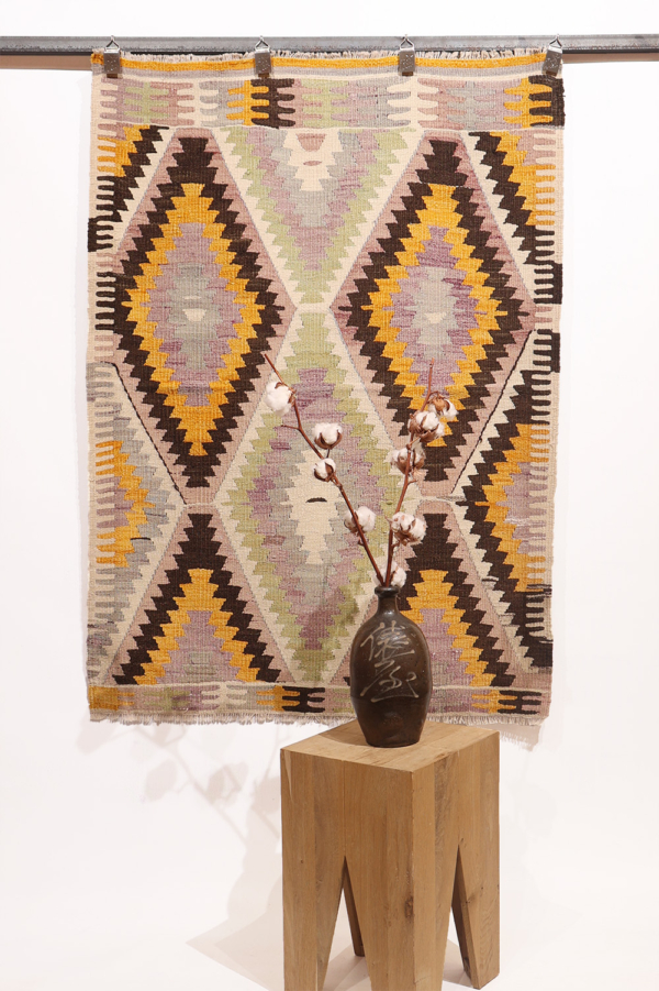 Semi-antique Kilim from Sutlegen in Turkey. 131x99 cms