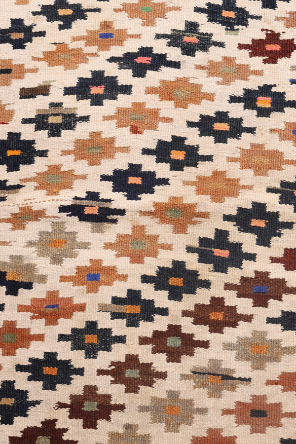 Kilim sofreh semi antiguo Bakhtiari, Irán. 103x88 cms - Imagen 3
