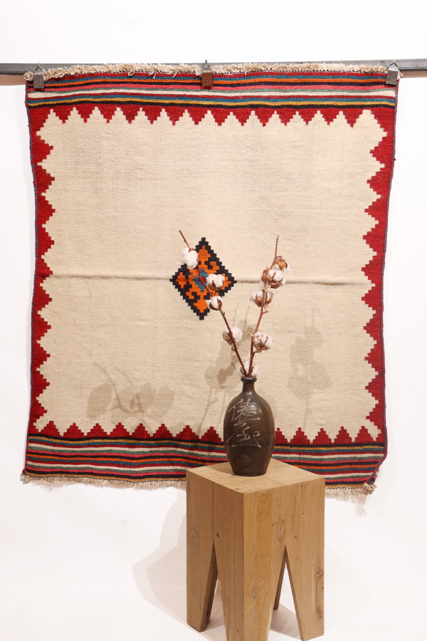 Kilim sofreh vintage Qashqai, Irán. 126x108 cms