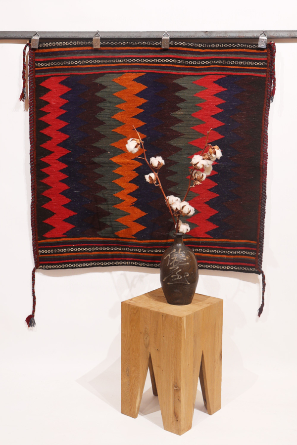 Kilim semi antiguo o sofreh Bakhtiari, Irán. 97x100 cms