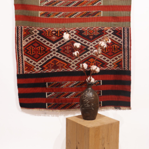 Semi-antique Kurdish kilim from Iran. 99x93 cms