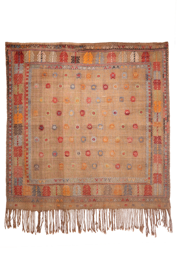 Antique Sivrihisar kilim from Turkey. 122x125 cms - Image 2